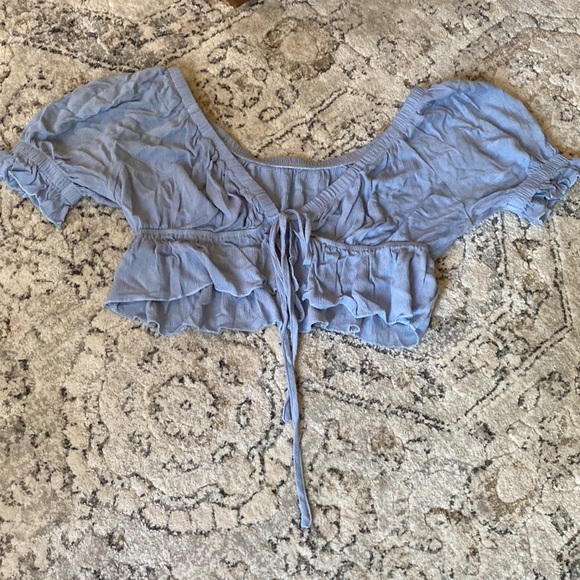 NWOT front tier crop top - Picture 2 of 3